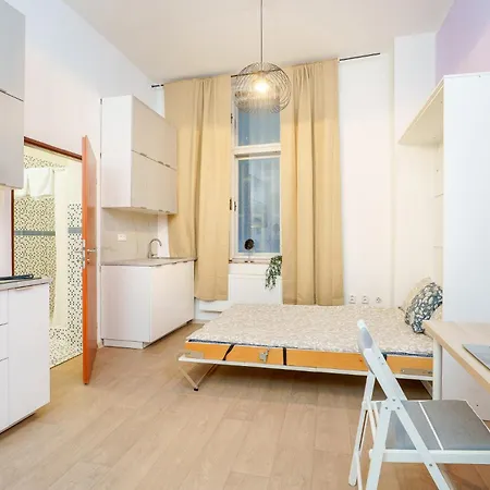 Smart Close To Náměstí Bratří Synků *