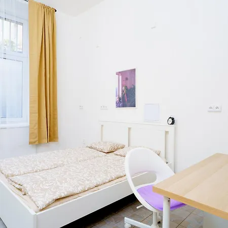 Smart Close To Náměstí Bratří Synků Praga