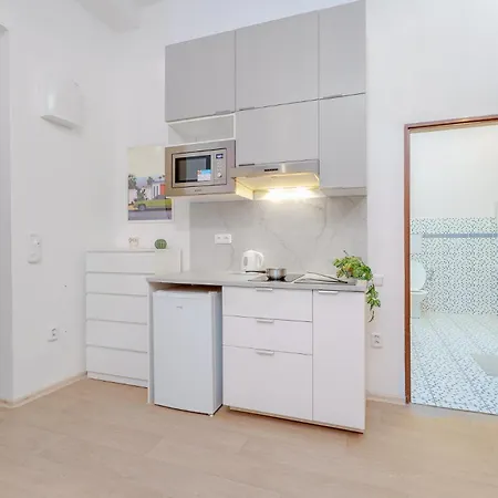 Smart Close To Náměstí Bratří Synků