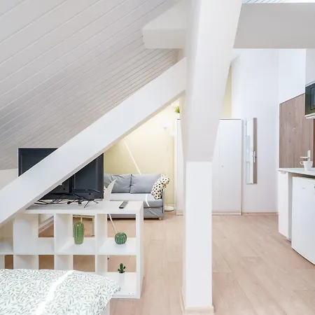 Smart Close To Namesti Bratri Synku Apartment Prag