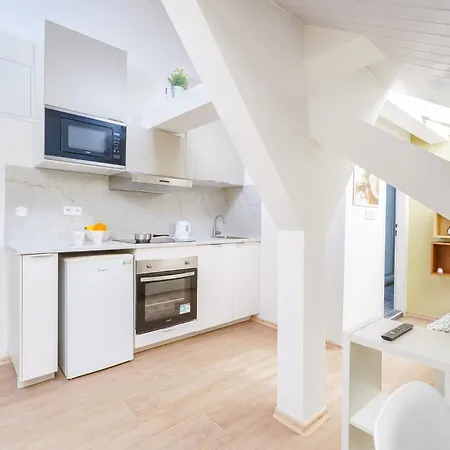 Smart Close To Náměstí Bratří Synků Appartamento