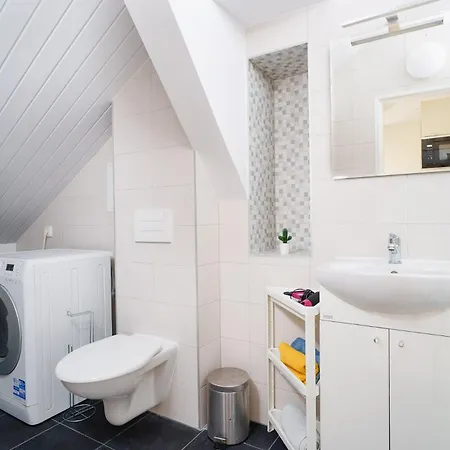 Smart Close To Náměstí Bratří Synků Praga