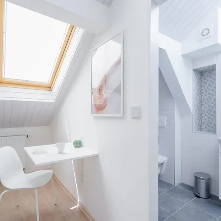 Smart Close To Náměstí Bratří Synků Appartamento