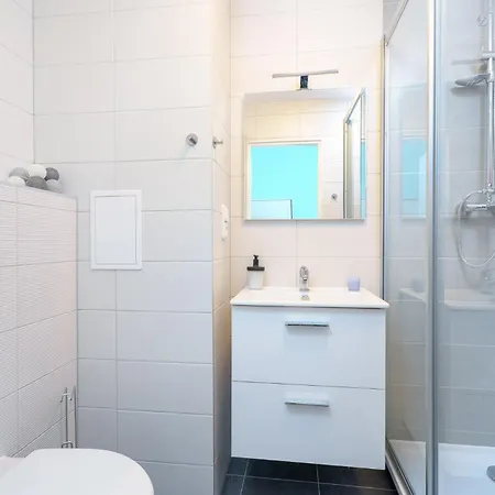 Smart Close To Náměstí Bratří Synků Appartamento