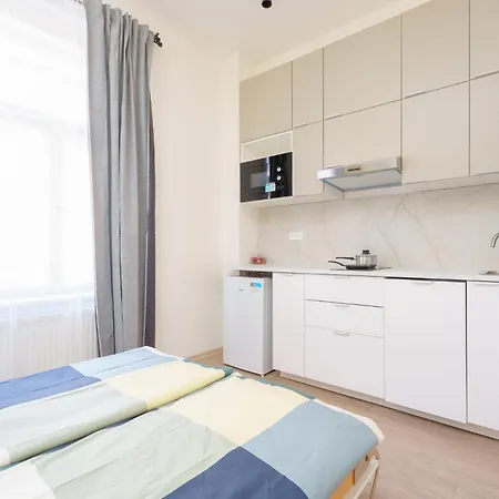 Smart Close To Náměstí Bratří Synků Praga