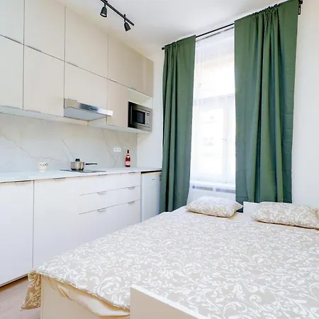 Smart Close To Náměstí Bratří Synků Appartamento Praga