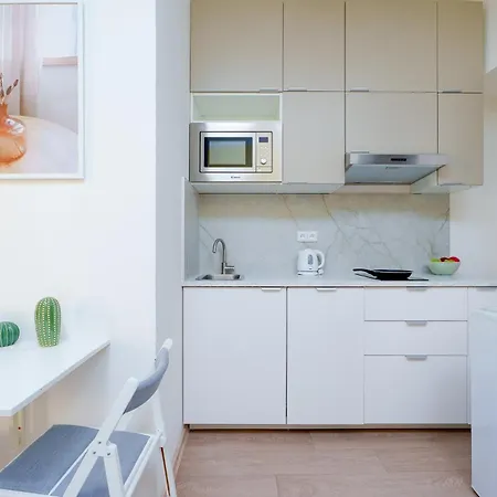 Smart Close To Náměstí Bratří Synků