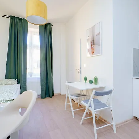 Smart Close To Náměstí Bratří Synků * Praga